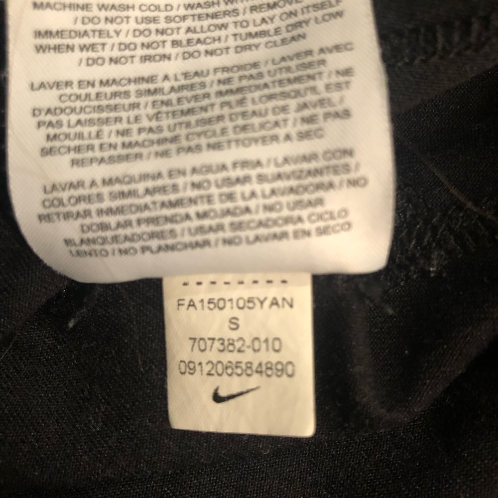 (2) Nike Tops Small - Picture 6 of 7